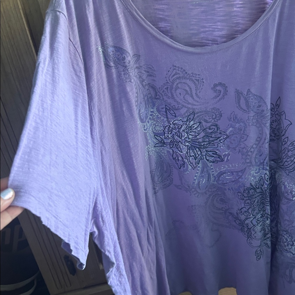 Tee - Picture 2 of 3